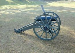 Canon at Fort Vancouver.